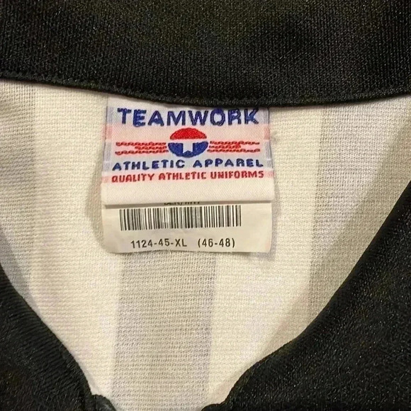 Fricker’s Referee Jersey Style Shirt Men’s XL Team Athletic Apparel - Picture 2 of 7